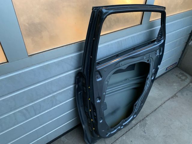 bontott HYUNDAI I30 Jobb hátsó Ajtó (Üres lemez)