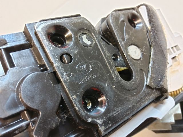 bontott HYUNDAI I30 Jobb hátsó Ajtózár