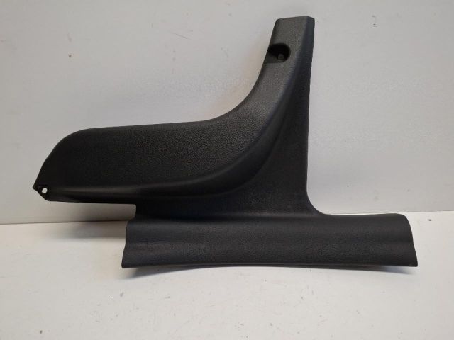 bontott HYUNDAI I30 Jobb hátsó Belső Küszöb Burkolat