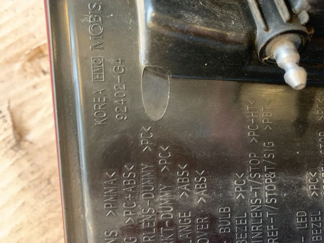 bontott HYUNDAI I30 Jobb Hátsó Lámpa