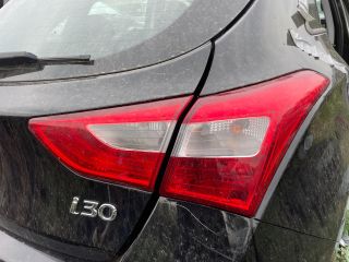 bontott HYUNDAI I30 Jobb Küszöb