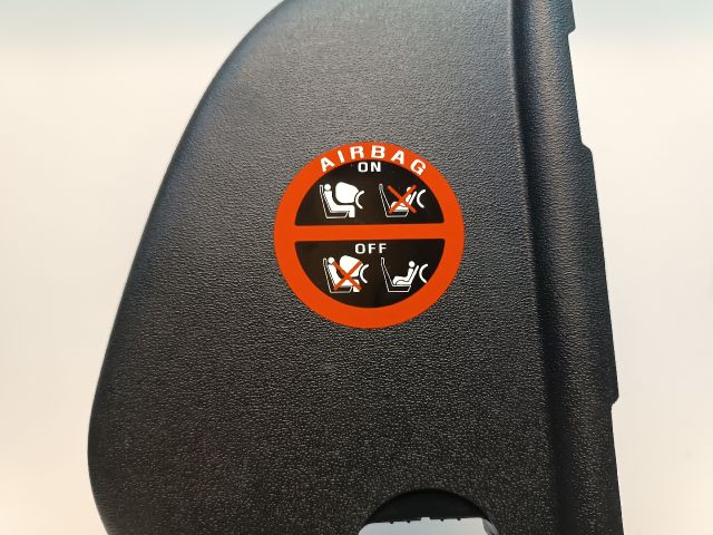 bontott HYUNDAI I30 Jobb Műszerfal Oldalkárpit