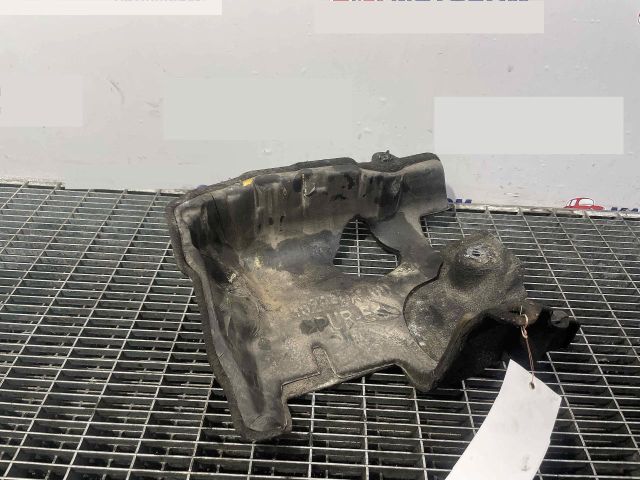 bontott HYUNDAI I30 Kartervédő