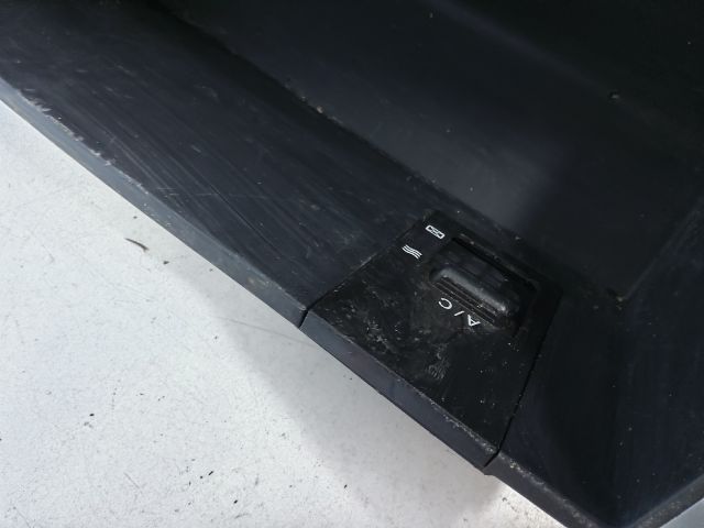 bontott HYUNDAI I30 Kesztyűtartó