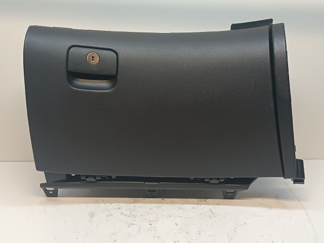 bontott HYUNDAI I30 Kesztyűtartó