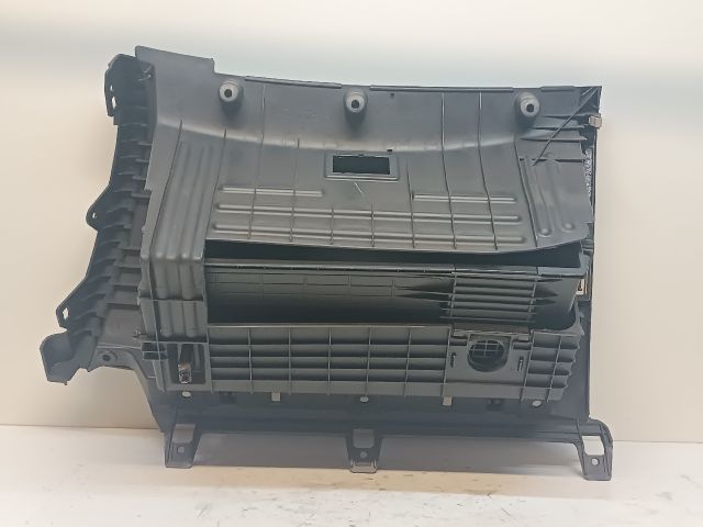 bontott HYUNDAI I30 Kesztyűtartó