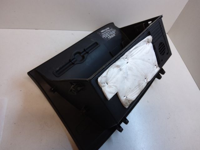 bontott HYUNDAI I30 Kesztyűtartó