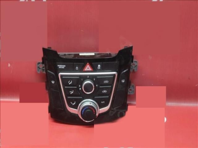 bontott HYUNDAI I30 Klíma Kapcsoló