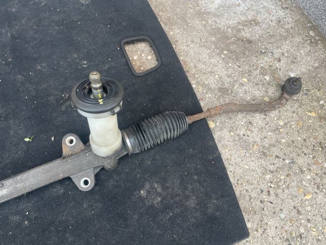 bontott HYUNDAI I30 Kormánymű Nem szervós