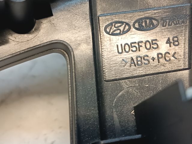 bontott HYUNDAI I30 Középkonzol Keret