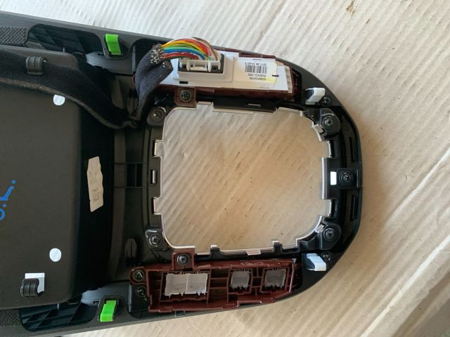 bontott HYUNDAI I30 Középkonzol Keret