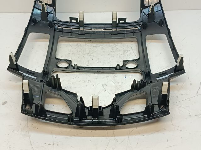 bontott HYUNDAI I30 Középkonzol Keret