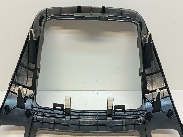 bontott HYUNDAI I30 Középkonzol Keret