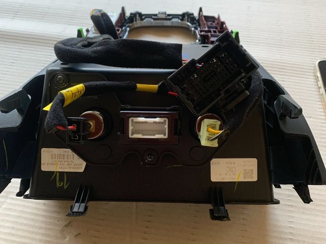 bontott HYUNDAI I30 Középkonzol Keret