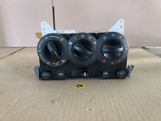 bontott HYUNDAI I30 Középkonzol Vezérlő Panel