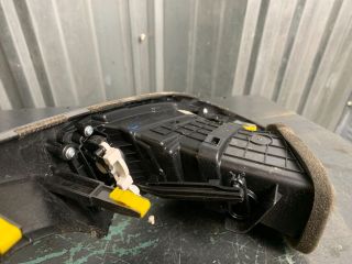 bontott HYUNDAI I30 Középső Bal Szellőző