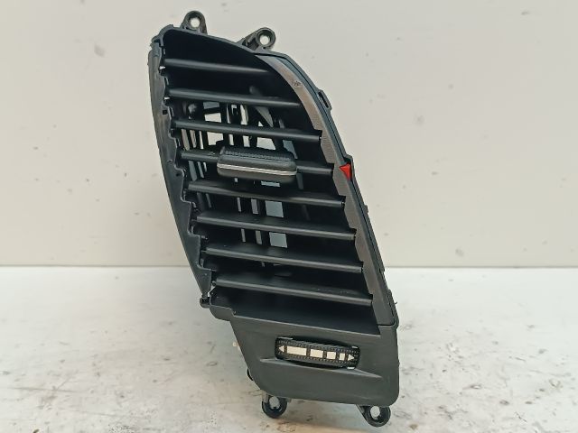 bontott HYUNDAI I30 Középső Bal Szellőző