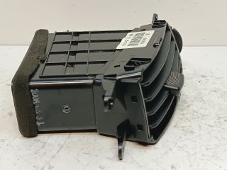 bontott HYUNDAI I30 Középső Jobb Szellőző