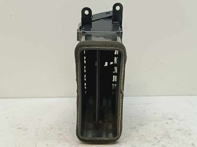 bontott HYUNDAI I30 Középső Jobb Szellőző