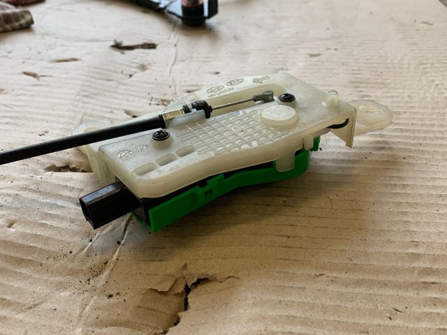 bontott HYUNDAI I30 Központizár Motor Tankajtó