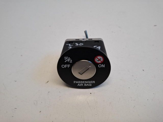 bontott HYUNDAI I30 Légzsák Kapcsoló