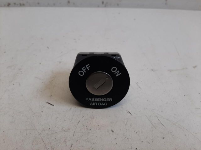 bontott HYUNDAI I30 Légzsák Kapcsoló