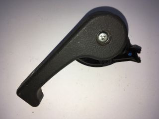 bontott HYUNDAI I30 Motorháztető Nyitó Kar / Gomb