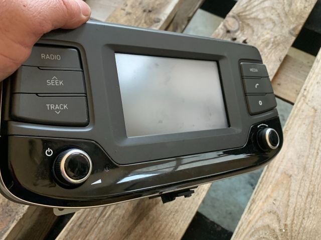 bontott HYUNDAI I30 Navigációs Fejegység