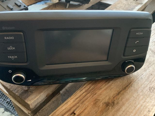 bontott HYUNDAI I30 Navigációs Fejegység