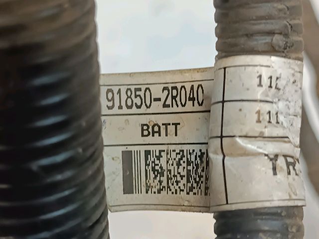 bontott HYUNDAI I30 Pozitív Kábel