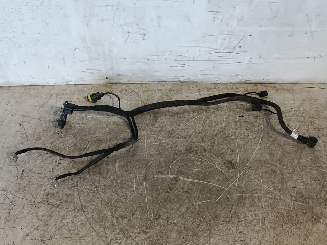 bontott HYUNDAI I30 Pozitív Kábel