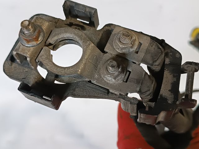 bontott HYUNDAI I30 Pozitív Kábel