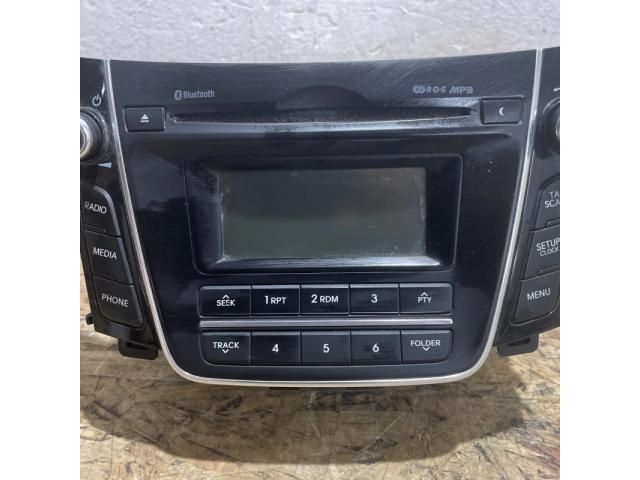 bontott HYUNDAI I30 Rádió / CD