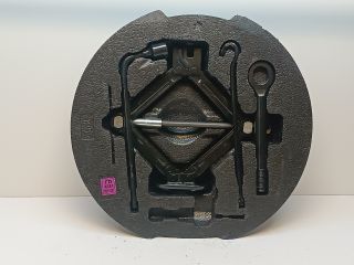 bontott HYUNDAI I30 Szerszámkészlet