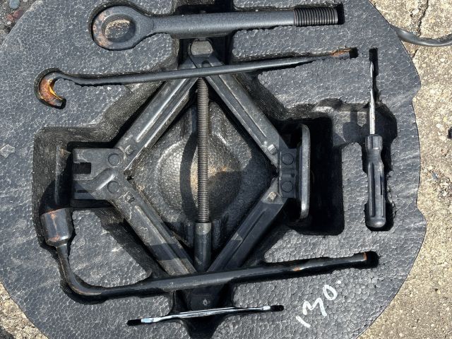 bontott HYUNDAI I30 Szerszámkészlet