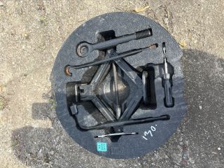 bontott HYUNDAI I30 Szerszámkészlet