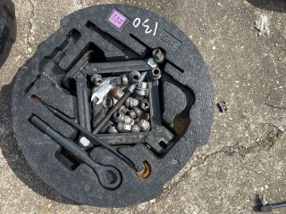 bontott HYUNDAI I30 Szerszámkészlet