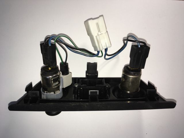 bontott HYUNDAI I30 Szivargyújtó Aljzat