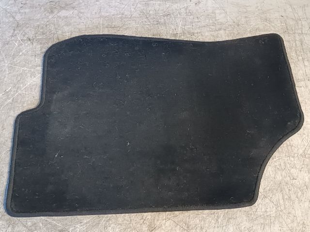 bontott HYUNDAI I30 Szőnyeg Szett