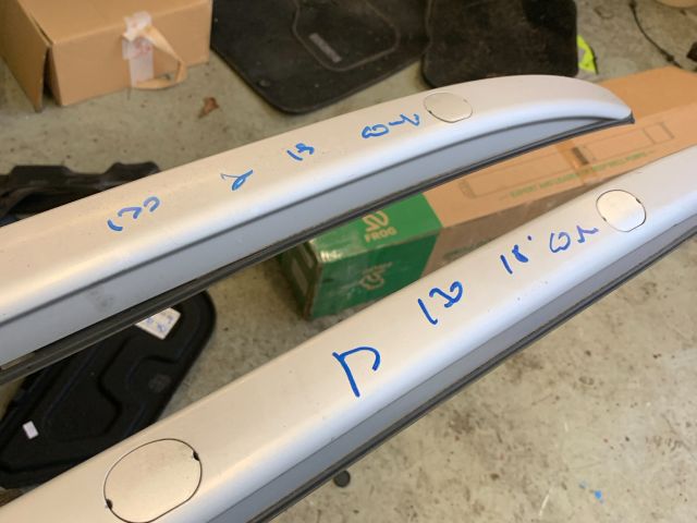 bontott HYUNDAI I30 Tetősín Pár