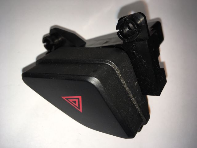 bontott HYUNDAI I30 Vészvillogó Kapcsoló