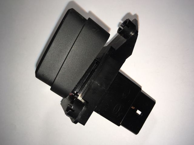 bontott HYUNDAI I30 Vészvillogó Kapcsoló