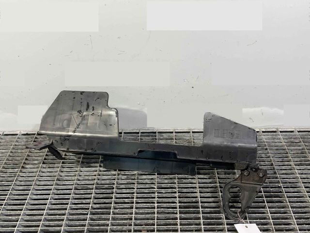 bontott HYUNDAI I30 Vízhűtő Radiátor Tartó