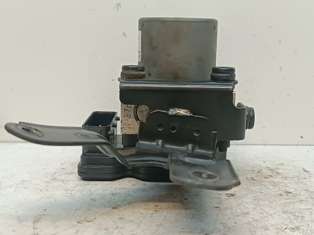 bontott HYUNDAI i40 ABS Kocka