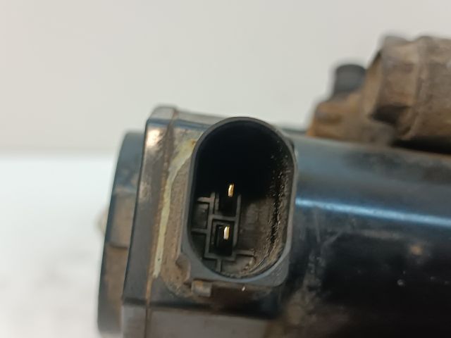 bontott HYUNDAI i40 Bal hátsó Féknyereg Munkahengerrel