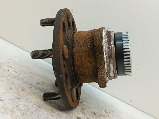 bontott HYUNDAI i40 Bal hátsó Kerékagy