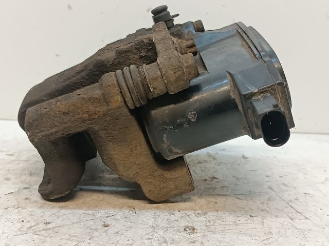 bontott HYUNDAI i40 Jobb hátsó Féknyereg Munkahengerrel