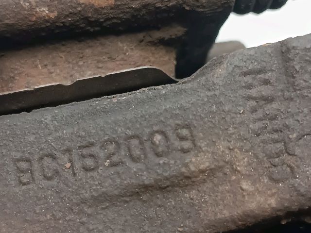 bontott HYUNDAI i40 Jobb hátsó Féknyereg Munkahengerrel