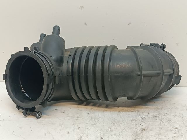 bontott HYUNDAI i40 Légbeömlő Cső