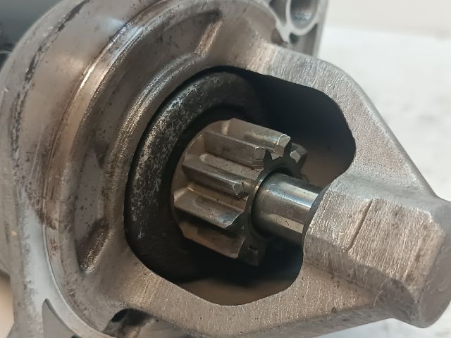 bontott HYUNDAI i40 Önindító